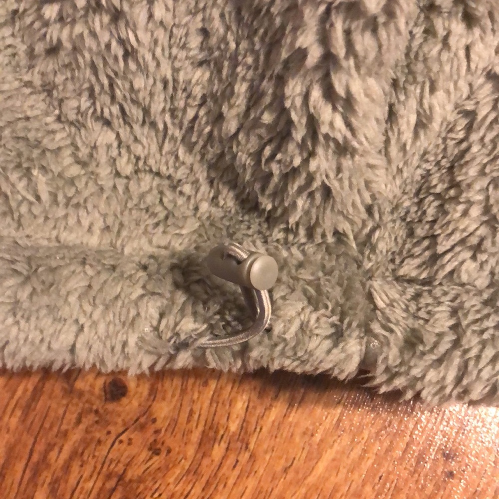 VS Pink Furry Hoodie(New) - Picture 9 of 11